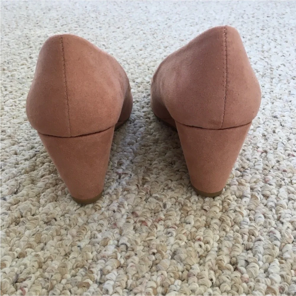 NWT Pima Wedge Heels from CL by Laundry